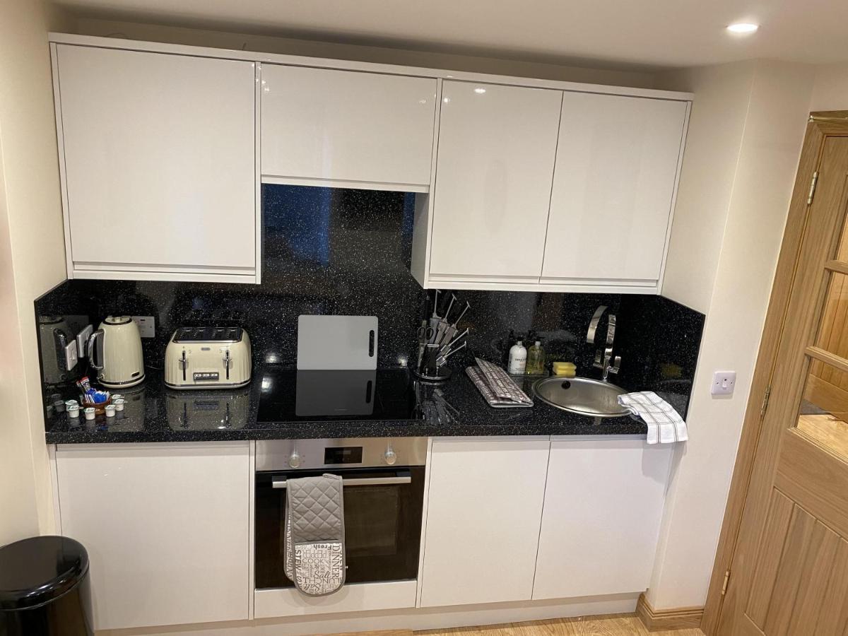 Waverley Inn Holiday Apartments إينفيرنيس المظهر الخارجي الصورة