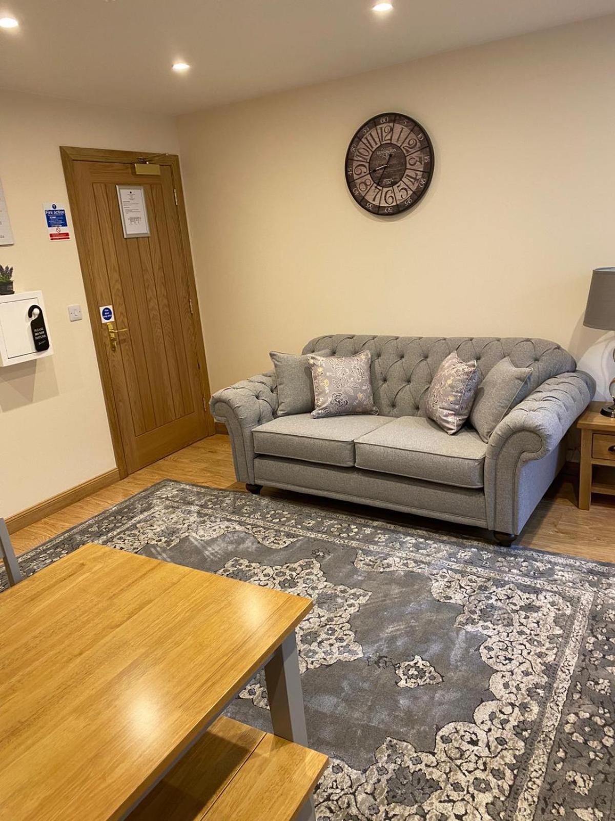 Waverley Inn Holiday Apartments إينفيرنيس الغرفة الصورة
