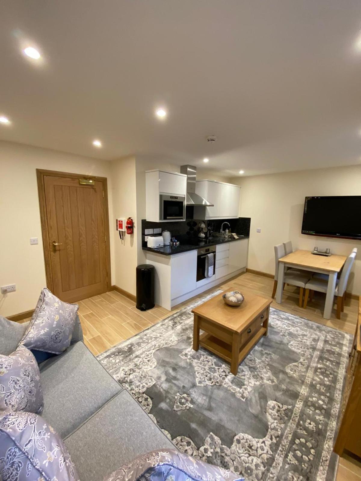 Waverley Inn Holiday Apartments إينفيرنيس الغرفة الصورة