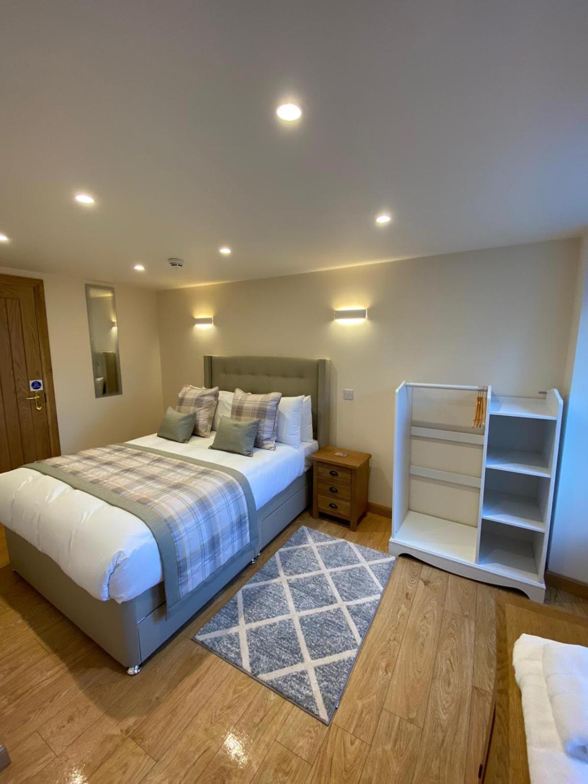 Waverley Inn Holiday Apartments إينفيرنيس الغرفة الصورة