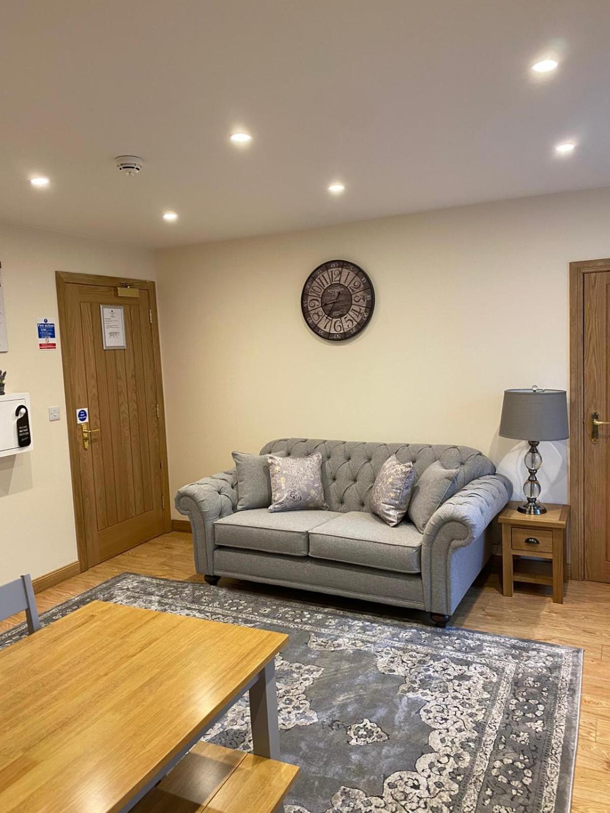 Waverley Inn Holiday Apartments إينفيرنيس الغرفة الصورة
