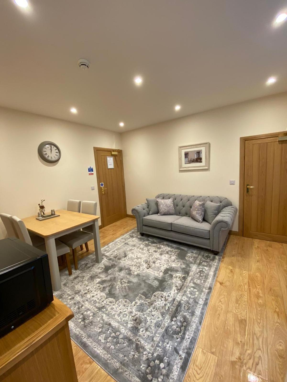 Waverley Inn Holiday Apartments إينفيرنيس الغرفة الصورة