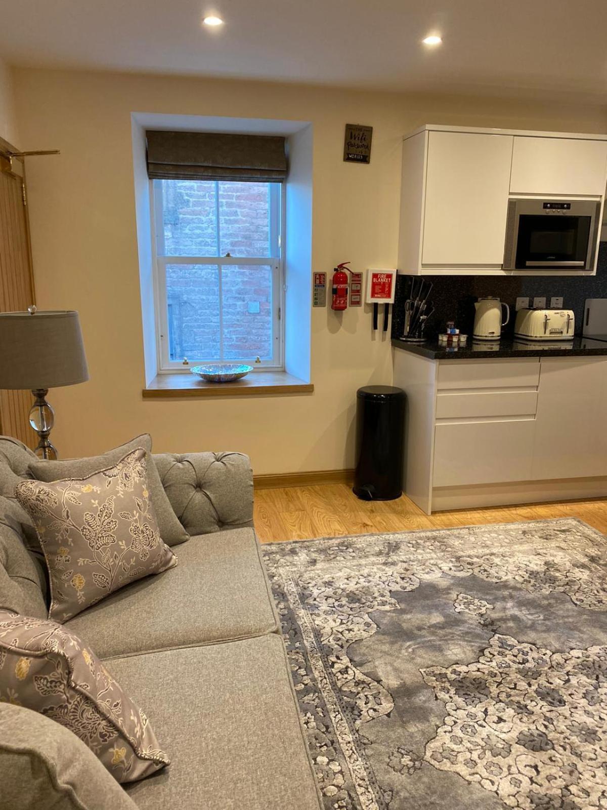 Waverley Inn Holiday Apartments إينفيرنيس الغرفة الصورة