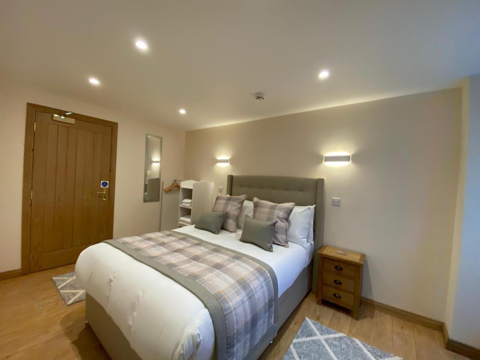 Waverley Inn Holiday Apartments إينفيرنيس الغرفة الصورة